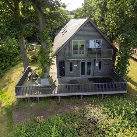 Ilodge Ultra Louth  Buitenkant foto