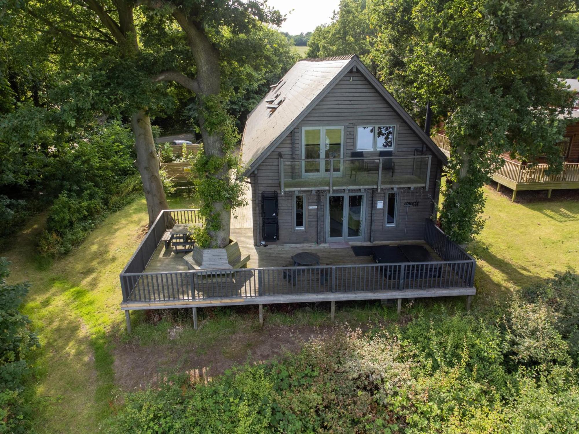 Ilodge Ultra Louth  Buitenkant foto