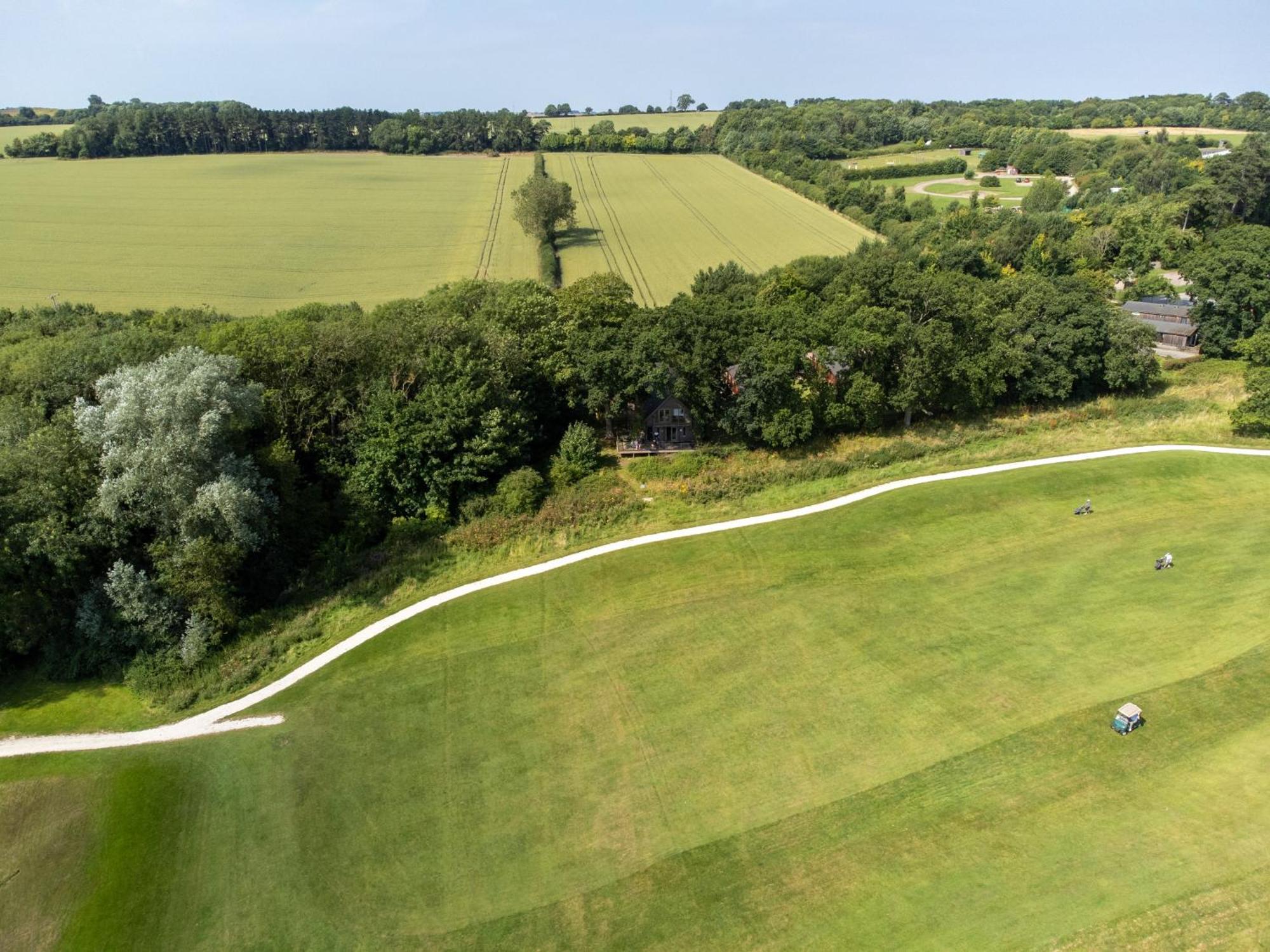 Ilodge Ultra Louth  Buitenkant foto